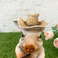 Darthome Limited Resin Pig With Spade Ornament 21cm -Décor Dreams Shop 11 3753059e a46c 4d68 bd06 1fa8890057bb