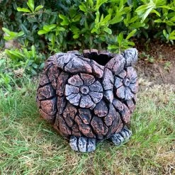 Darthome Limited Wooden Chunk Barn Owl Cement Planter