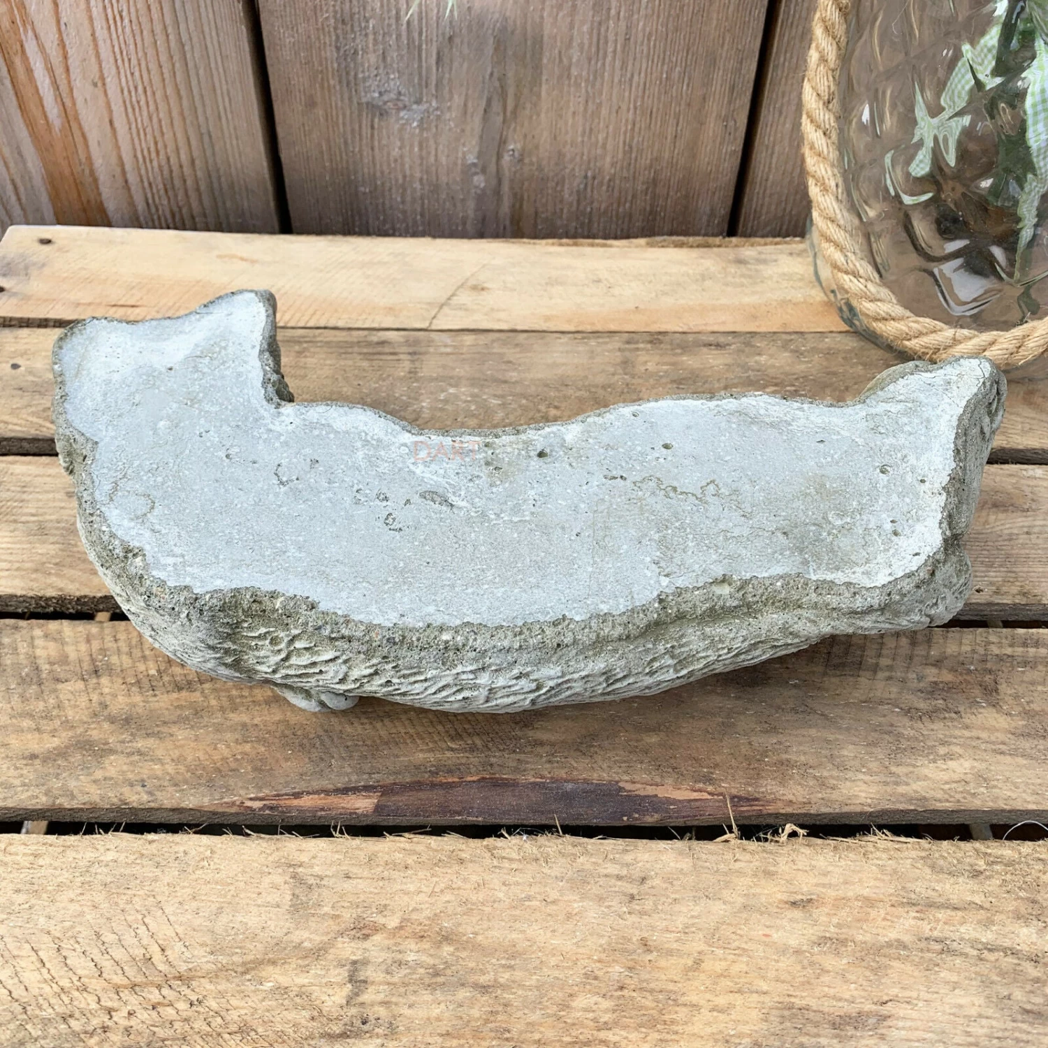 Darthome Limited Stone Lying Cat Garden Ornament 32cm 5 Darthome Limited Stone Lying Cat Garden Ornament 32cm - Image 3