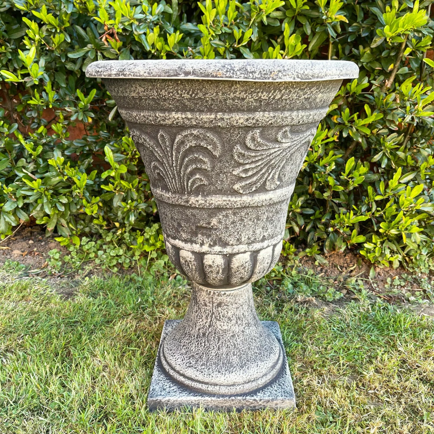 Darthome Limited Stone Effect Garden Urn Planter 3 Darthome Limited Stone Effect Garden Urn Planter