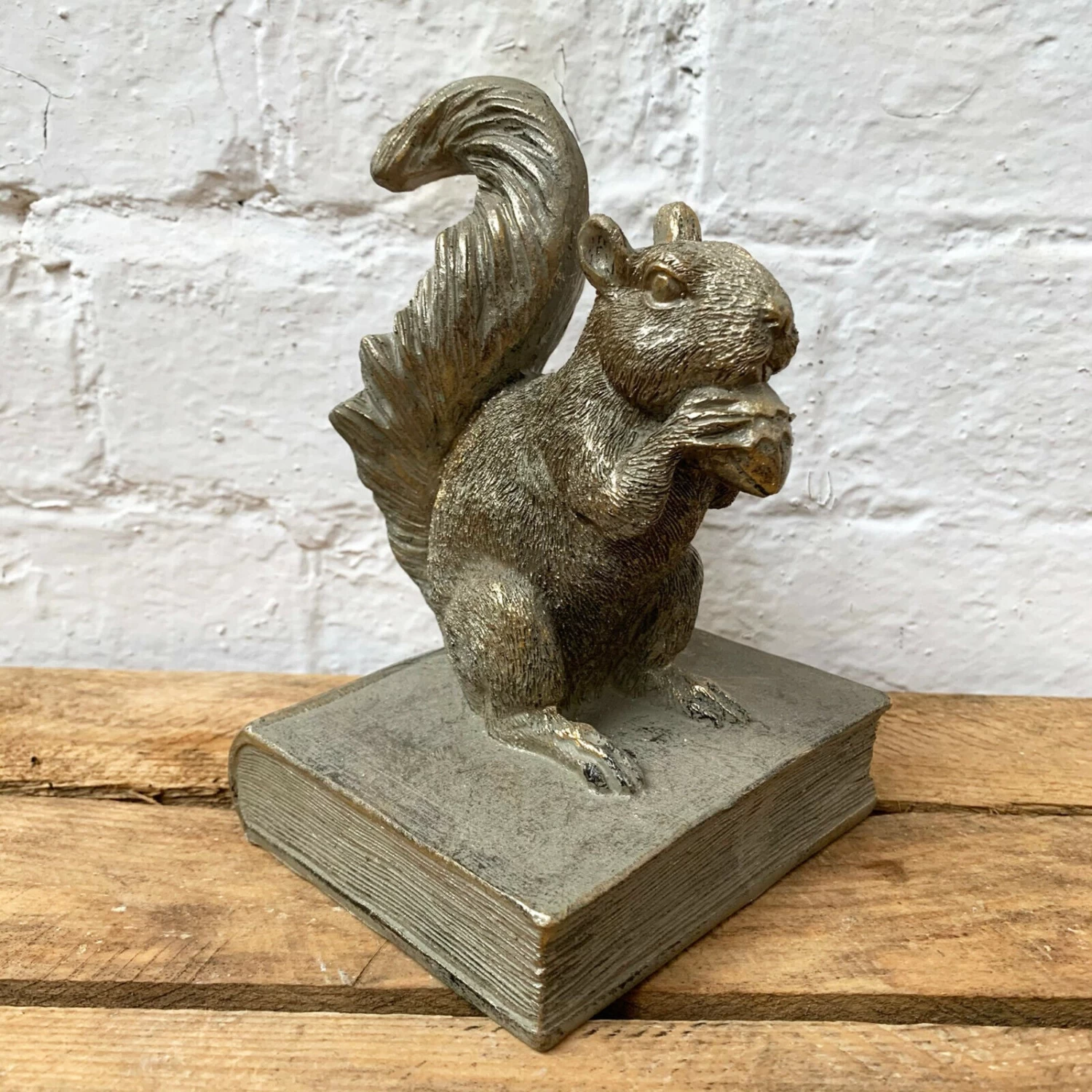 Darthome Limited Gold Resin Squirrel Bookend 3 Darthome Limited Gold Resin Squirrel Bookend