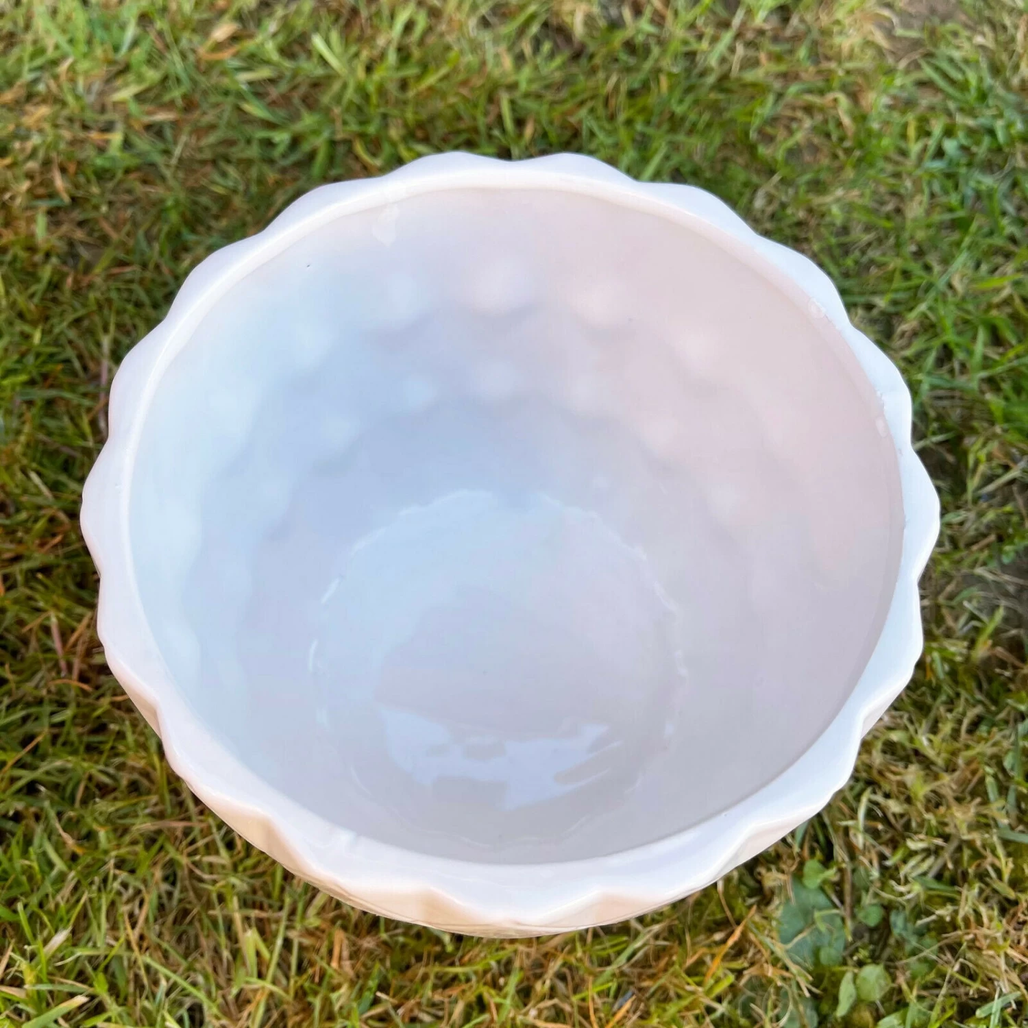 Darthome Limited Ceramic White Geometric Planter 13cm 4 Darthome Limited Ceramic White Geometric Planter 13cm - Image 2