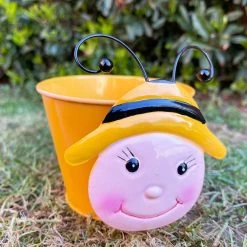 Darthome Limited Set Of 2 Wobble Head Bumble Bee Plant Pots -Décor Dreams Shop 47 a4f370c0 c33a 41dc b93f 49cc0b776ac5