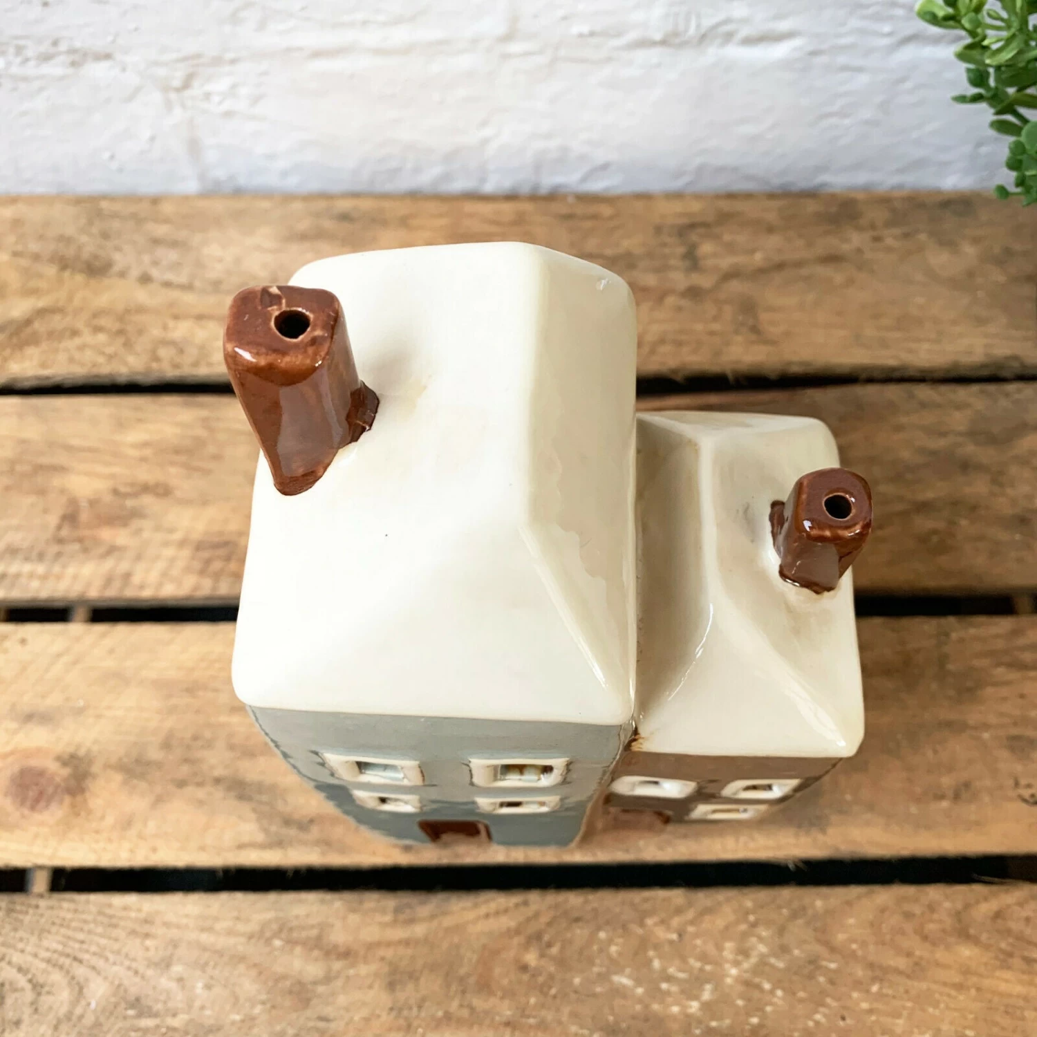 Darthome Limited Ceramic 2 Houses Tea Light Holder 4 Darthome Limited Ceramic 2 Houses Tea Light Holder - Image 2