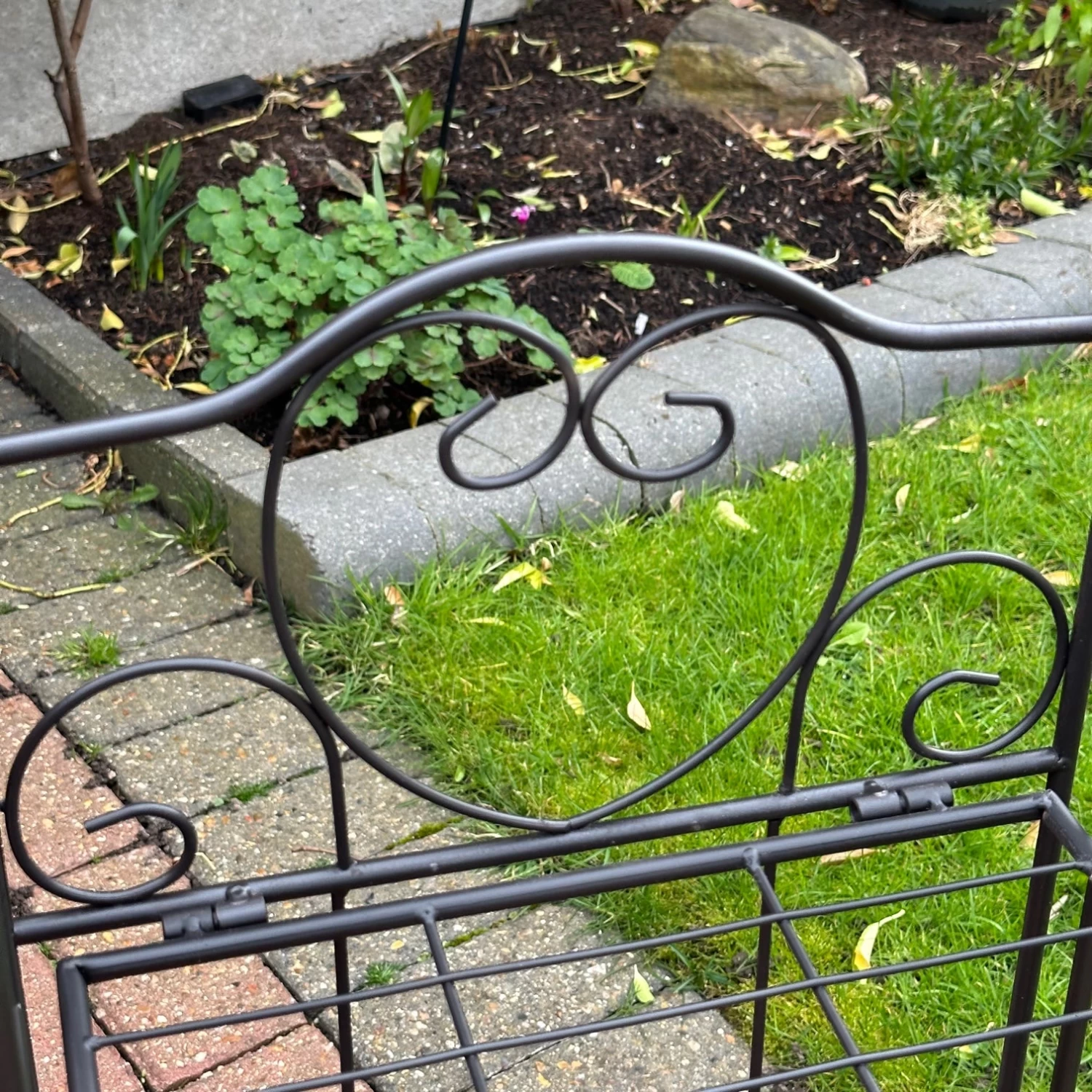 Darthome Limited 2 Tier Metal Flower Rack 7 Darthome Limited 2 Tier Metal Flower Rack - Image 5