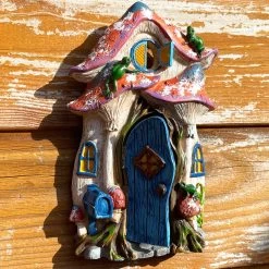 Darthome Limited Resin Fairy Door Ornament 17cm -Décor Dreams Shop IMG E0021 editedQ