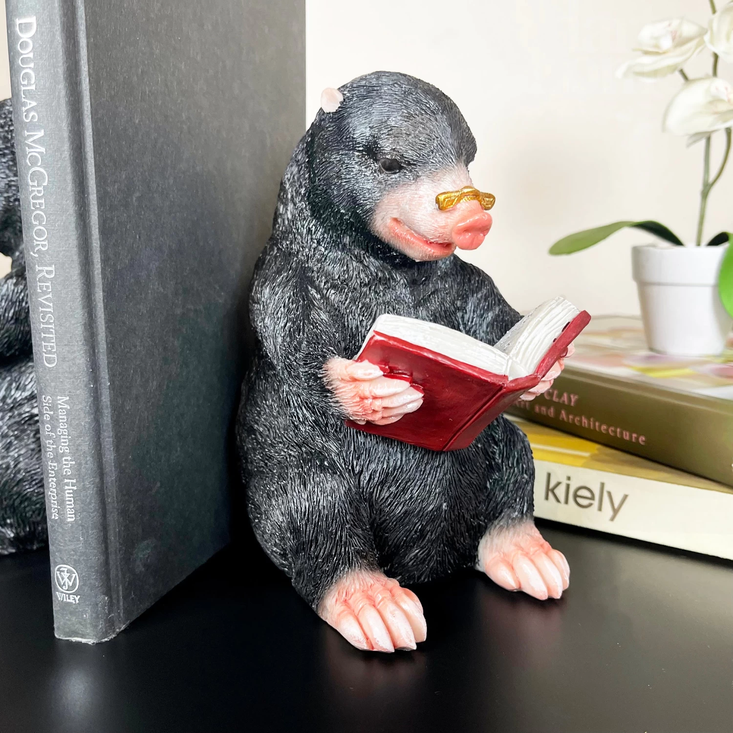 Darthome Limited Black Reading Mole Bookends 7 Darthome Limited Black Reading Mole Bookends - Image 5