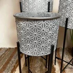 Darthome Limited Set Of 3 Embossed Daisy Chain Drum Planters -Décor Dreams Shop IMG E0723