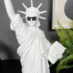 Darthome Limited White Cool Libby Ornament 10x40cm -Décor Dreams Shop IMG E1118