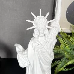 Darthome Limited White Cool Libby Ornament 10x40cm -Décor Dreams Shop IMG E1120