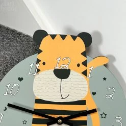 Darthome Limited Round Tiger Childrens Wall Clock -Décor Dreams Shop IMG E2140 6f8ecf6b cf11 4288 a26f 793a49883900