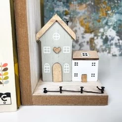Darthome Limited Wooden House Bookends Set -Décor Dreams Shop IMG E2230
