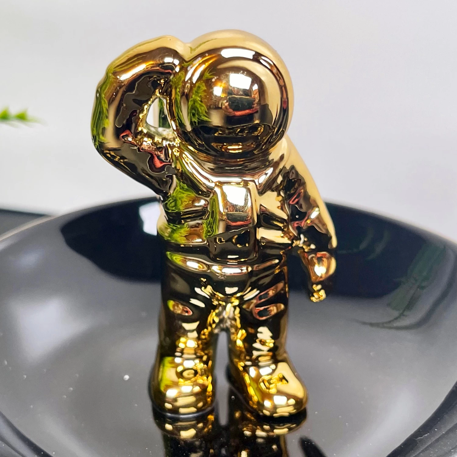 Darthome Limited Black & Gold Spacemen Trinket Dish 5 Darthome Limited Black & Gold Spacemen Trinket Dish - Image 3