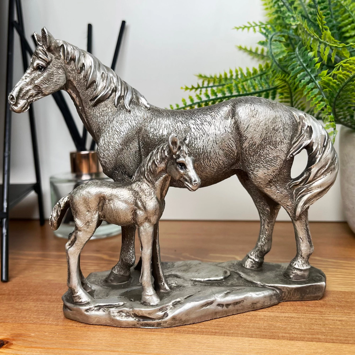 Darthome Limited Silver Horse & Foal Ornament 3 Darthome Limited Silver Horse & Foal Ornament