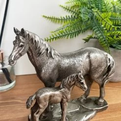 Darthome Limited Silver Horse & Foal Ornament 16 Darthome Limited Silver Horse & Foal Ornament -Décor Dreams Shop IMG E3147