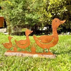 Darthome Limited Rusty Ducks Garden Ornament On Wood Stand -Décor Dreams Shop IMG E3828 edited108