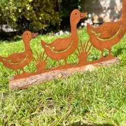 Darthome Limited Rusty Ducks Garden Ornament On Wood Stand -Décor Dreams Shop IMG E3829 edited109