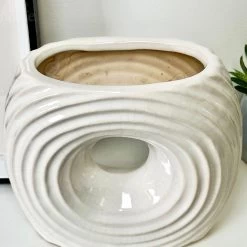 Darthome Limited White Ribbed Donut Vase 10 Darthome Limited White Ribbed Donut Vase -Décor Dreams Shop IMG E4043 aa1fb5e2 da7b 4d56 9b57 c062a0bdf54a
