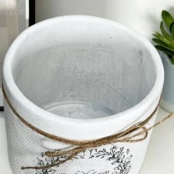 Darthome Limited Cement White Round Bee Pot 11 Darthome Limited Cement White Round Bee Pot -Décor Dreams Shop IMG E4064 488cd0d8 2957 4824 ad34 8e33c559261f