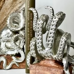 Darthome Limited Silver Octopus Bookends 14 Darthome Limited Silver Octopus Bookends -Décor Dreams Shop IMG E4708 44371fd9 7809 4235 9c75 8310212fef29
