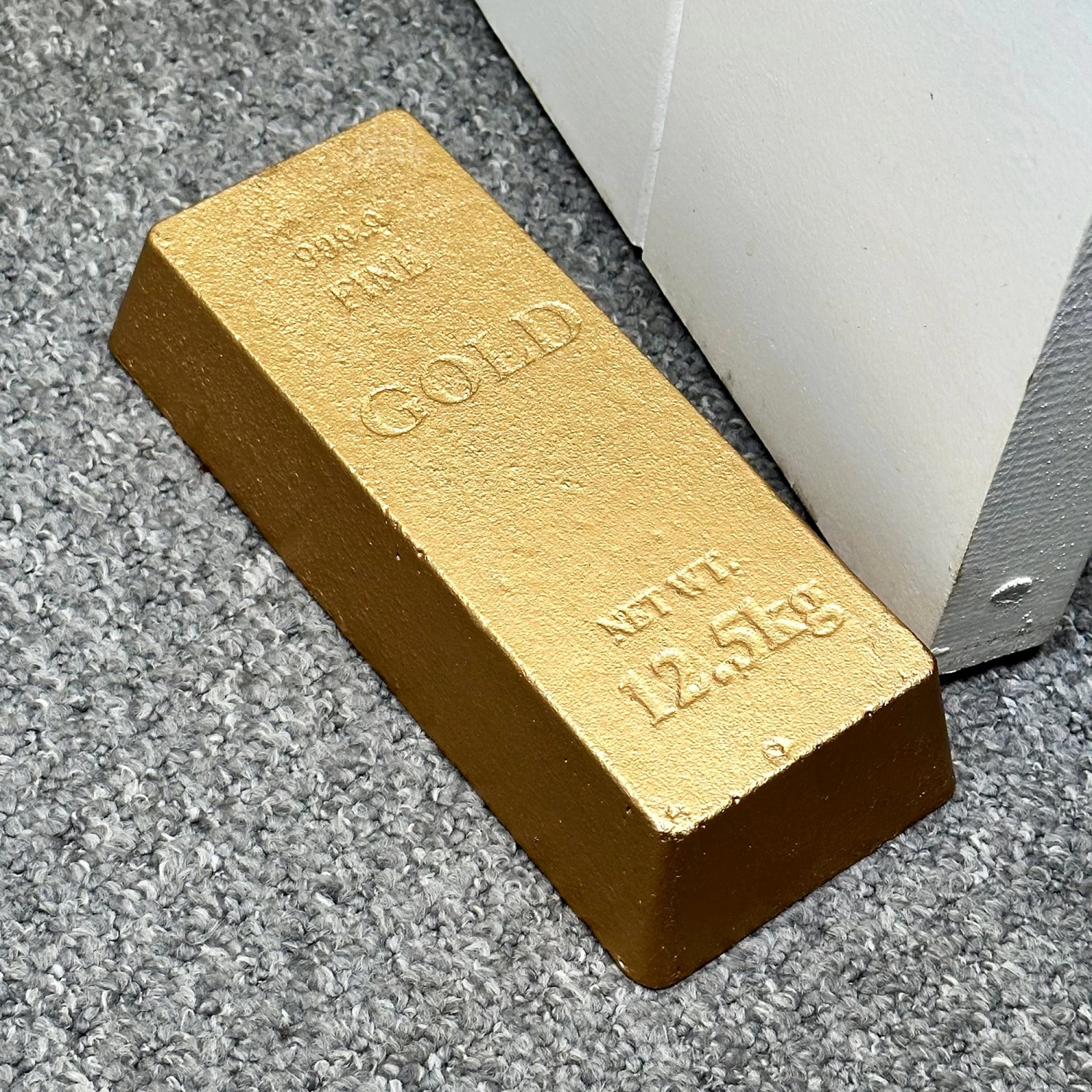 Darthome Limited Cast Iron Gold Bar Doorstop 3 Darthome Limited Cast Iron Gold Bar Doorstop