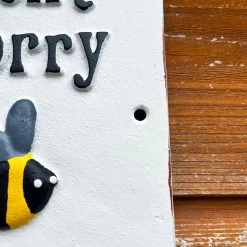 Darthome Limited Dont Worry Bee Happy Cast Iron Sign -Décor Dreams Shop IMG E5241 edited6