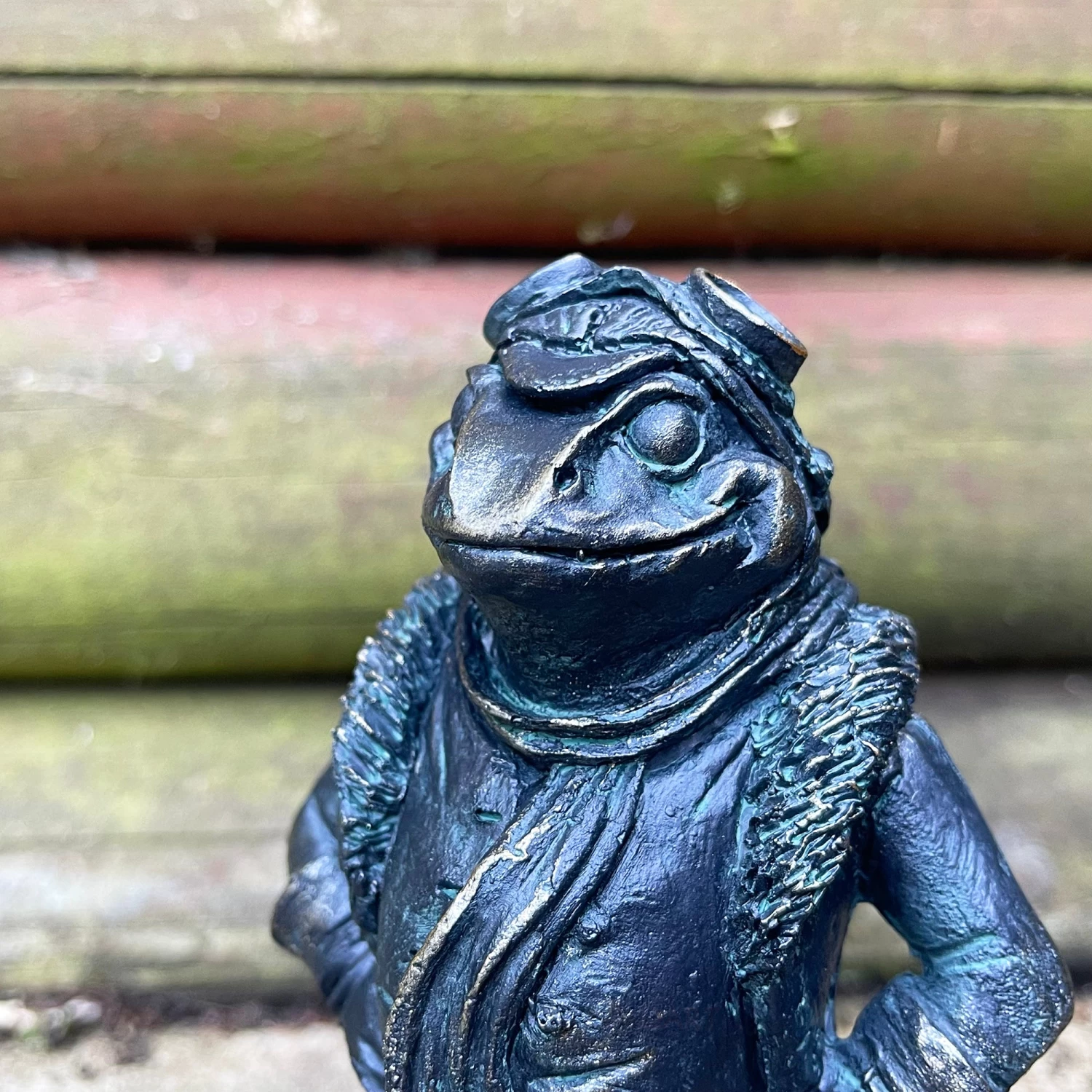 Darthome Limited Bronze Resin Mr Toad Pilot Ornament 4 Darthome Limited Bronze Resin Mr Toad Pilot Ornament - Image 2