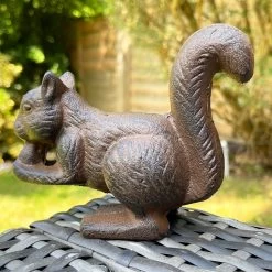 Darthome Limited Cast Iron Squirrel Eating Nut Ornament -Décor Dreams Shop IMG E5915 edited166