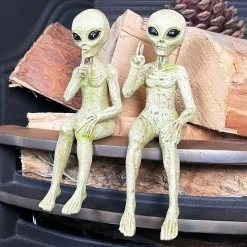 Darthome Limited Set Of 2 Alien Shelf Sitter Decorations
