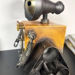 Darthome Limited Yellow Square Robot Clock -Décor Dreams Shop IMG E7425