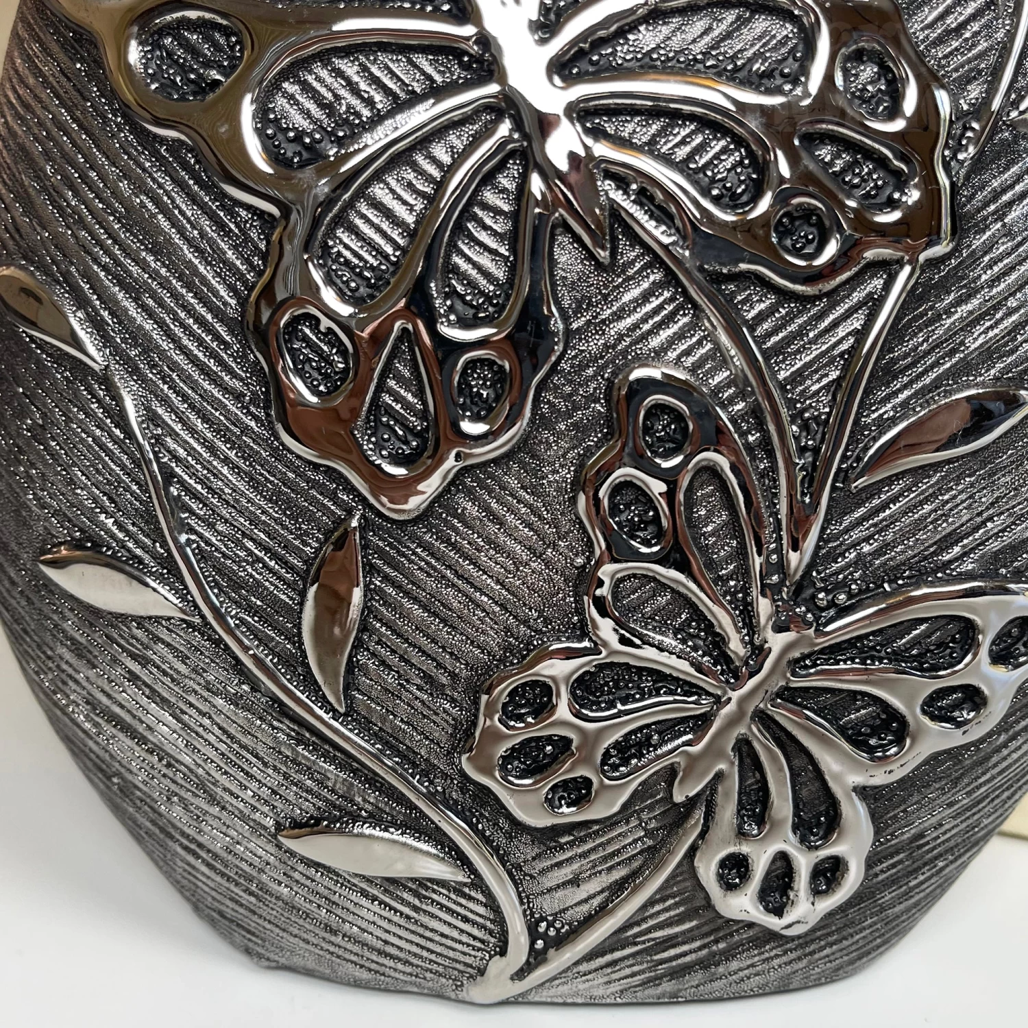 Darthome Limited Wide Ceramic Butterfly Vase 5 Darthome Limited Wide Ceramic Butterfly Vase - Image 3