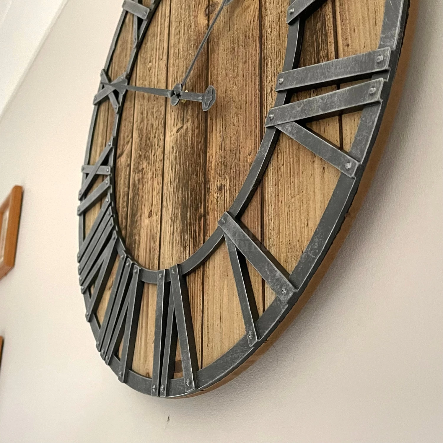 Darthome Limited Industrial Wilston 60cm Wall Clock 10 Darthome Limited Industrial Wilston 60cm Wall Clock - Image 8